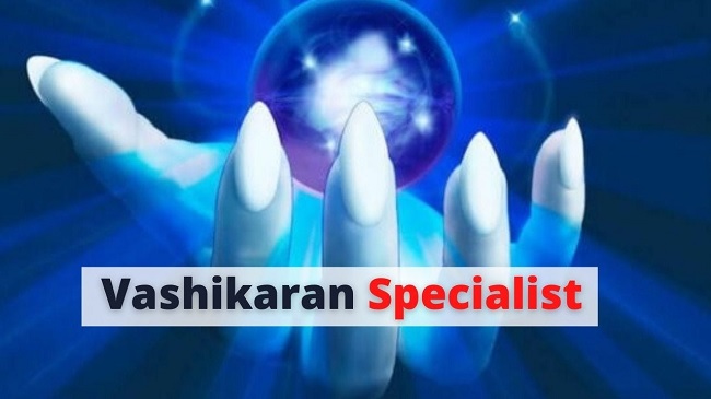 Exploring the Controversy: The Role of vashikaran specialist in mumbai Addressing Love-Related Problems